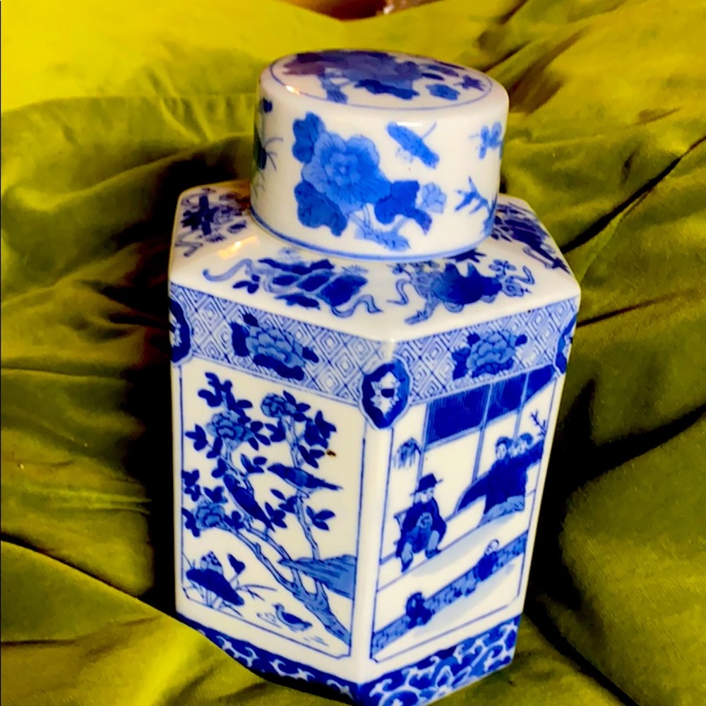 Blue and white vase